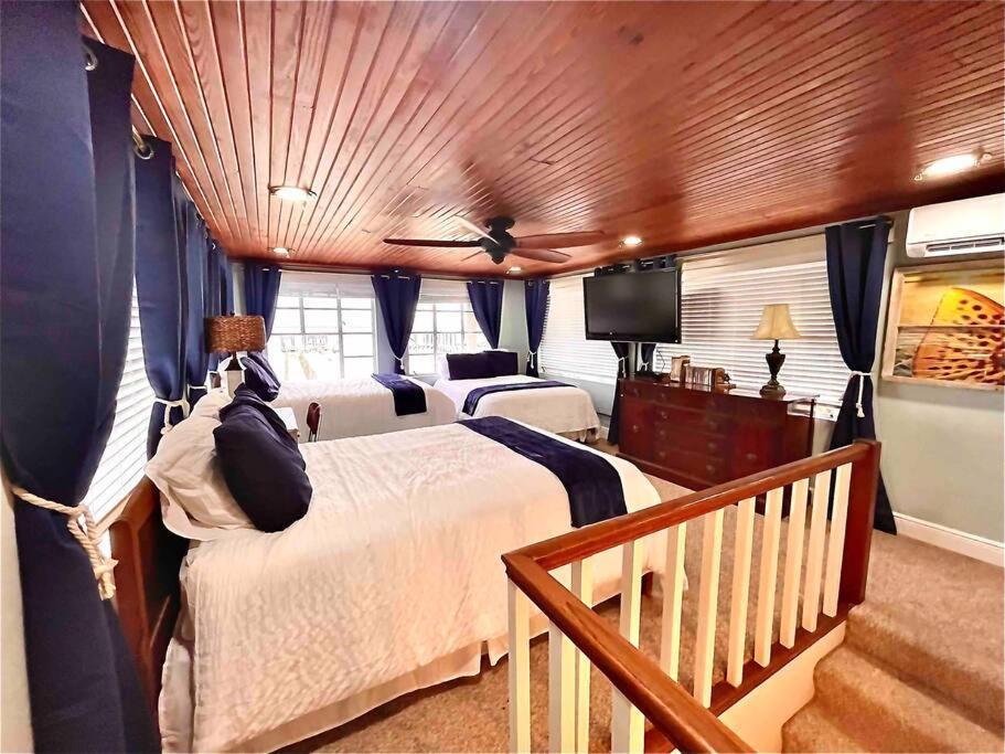 The Spotted Tail Villa Hackberry Екстериор снимка
