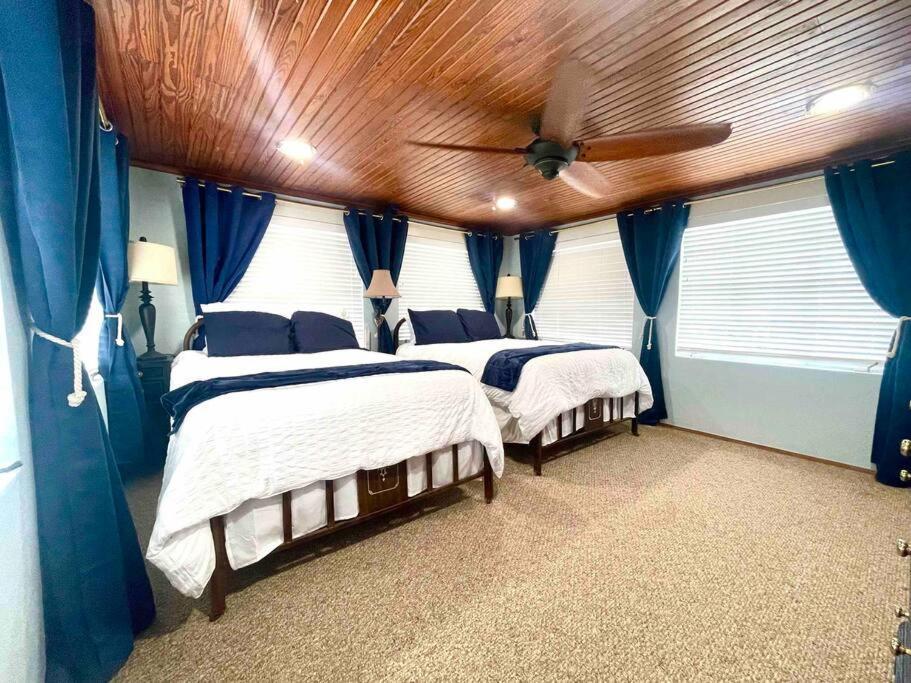 The Spotted Tail Villa Hackberry Екстериор снимка